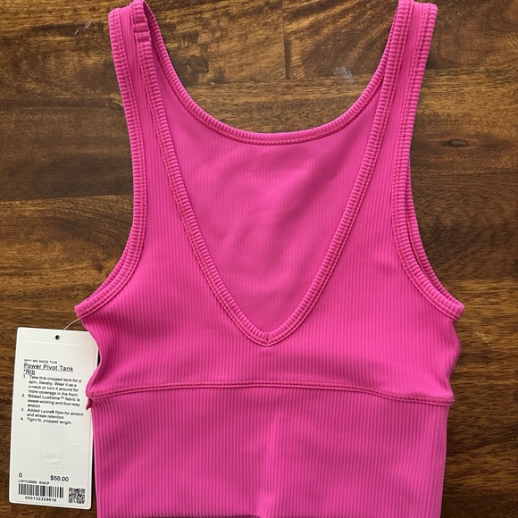 Lululemon Ribbed Power Pivot Tank - Picture 2 of 3